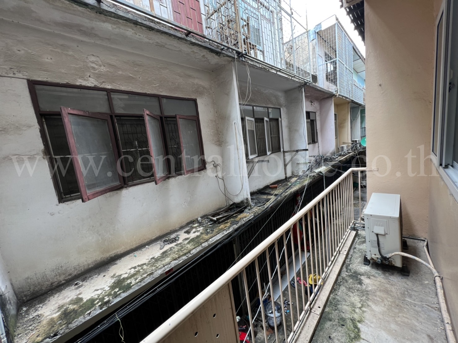 อาคารพาณิชย์ ซอย ตากสิน 21 สำเหร่