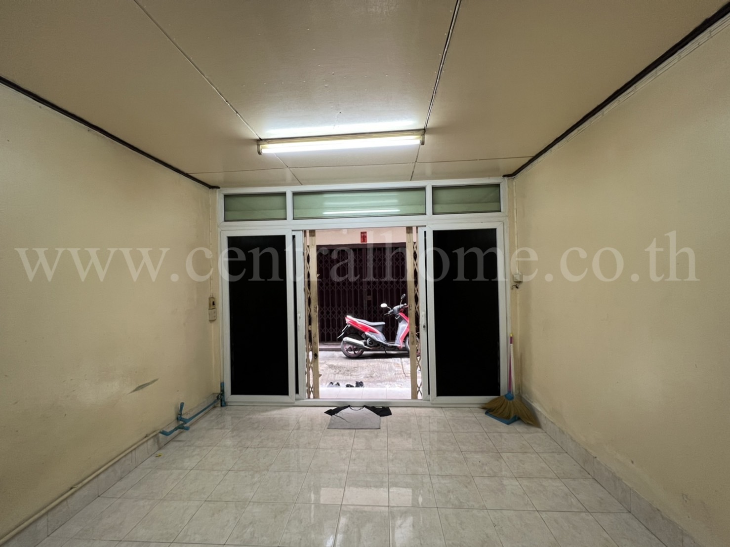 อาคารพาณิชย์ ซอย ตากสิน 21 สำเหร่