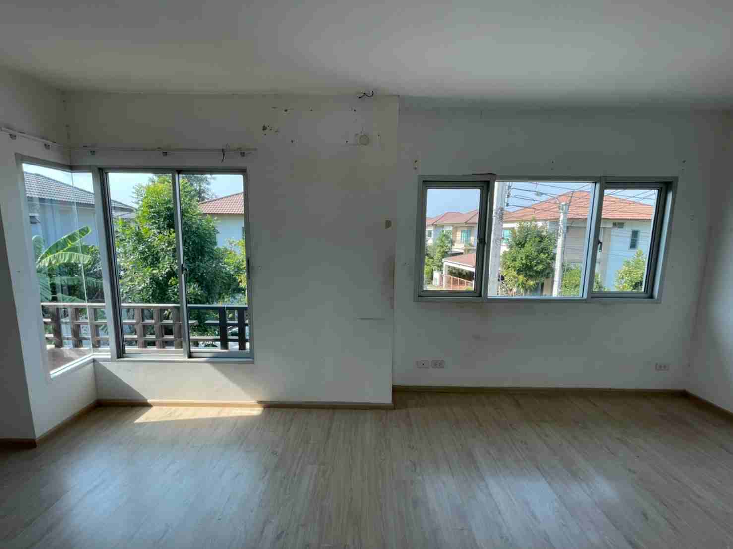 ขายทาวน์เฮ้าส์หลังริม เอโทล มัลดีฟส์ บีช ศรีนครินทร์-วงแหวน