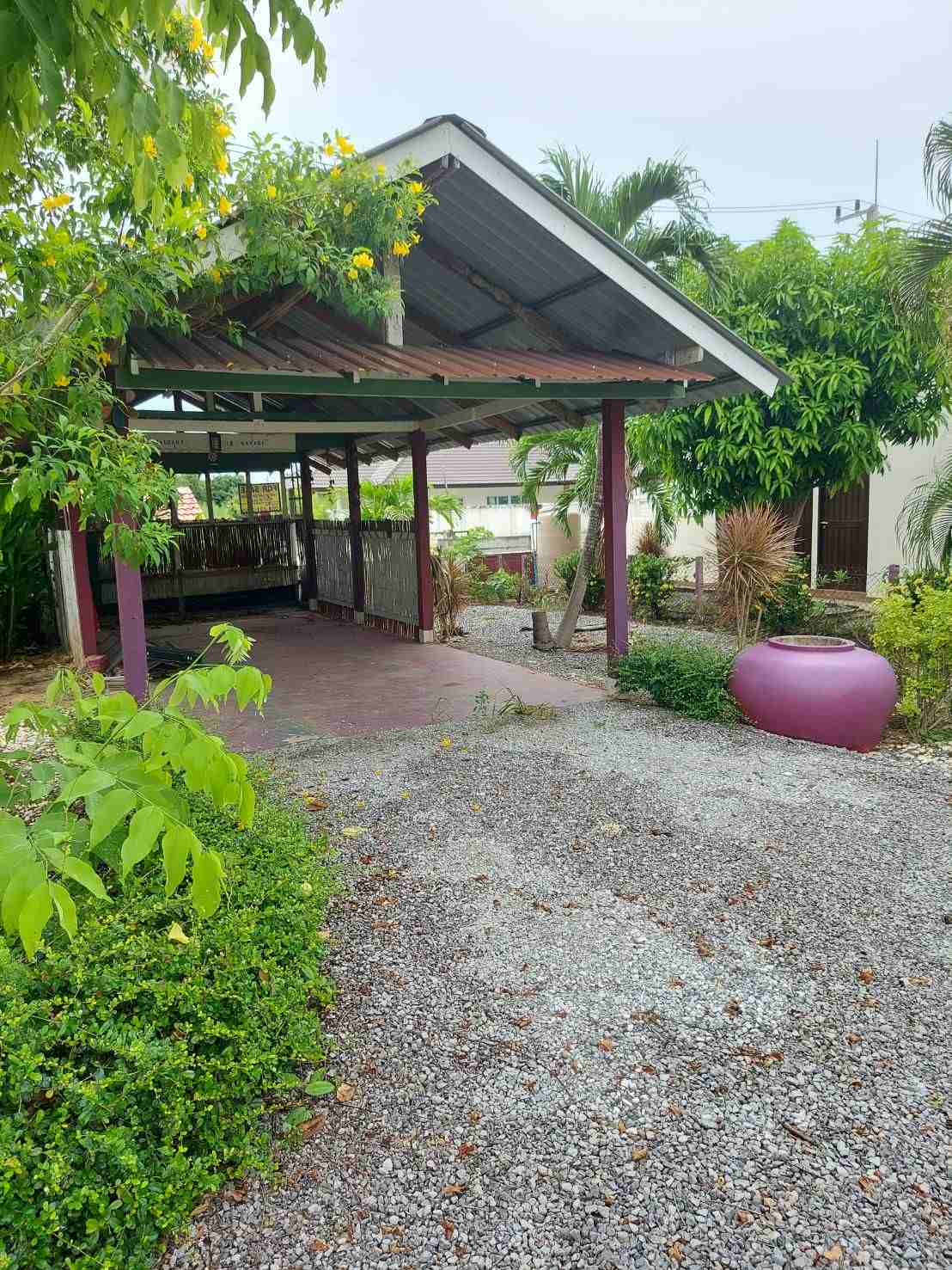 ขายบ้านพักพร้อมที่ดิน บรรยากาศดี อำเภอหัวหิน ประจวบคีรีขันธ์