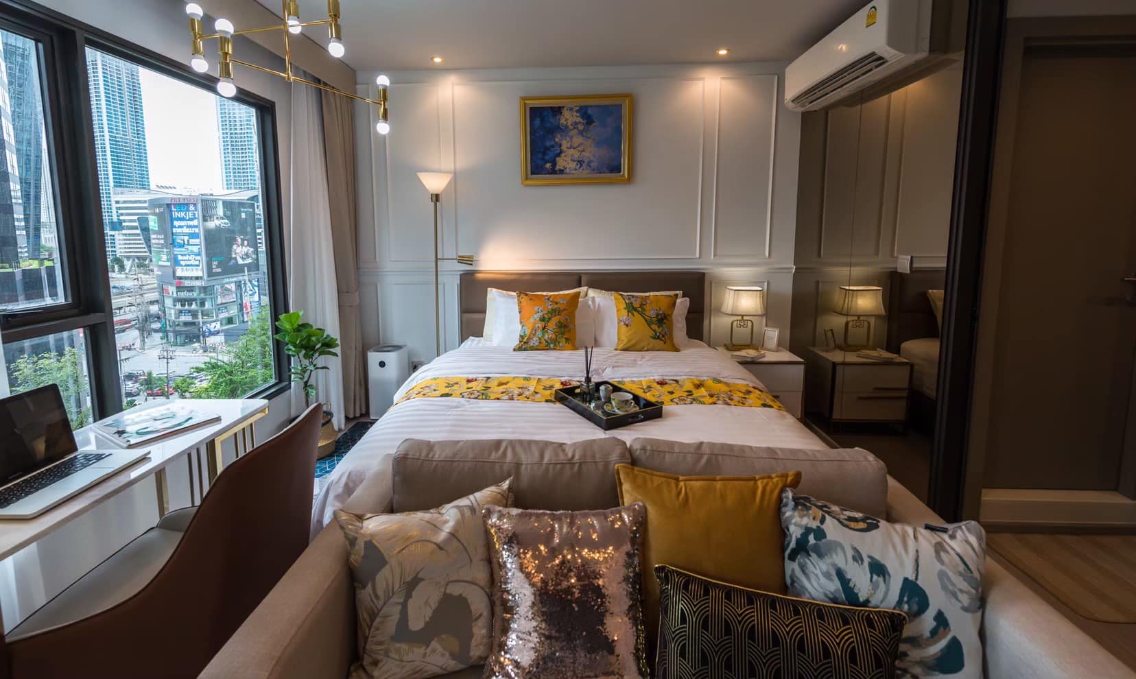 ไลฟ์ อโศก พระราม 9 (Condo Life Asoke - Rama 9) เฟอร์นิเจอร์ครบ + เครื่องใช้ไฟฟ้าครบ 
