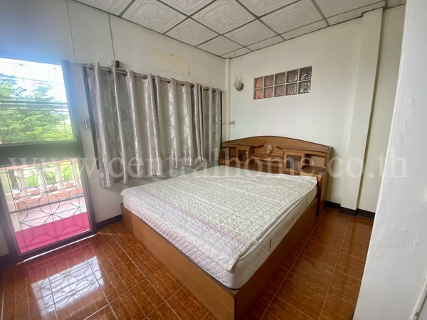 ทาวเฮ้าส์ หมู่บ้าน อยู่เจริญ คลอง 2 ธัญบุรี