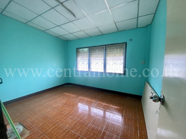 ทาวเฮ้าส์ หมู่บ้าน อยู่เจริญ คลอง 2 ธัญบุรี