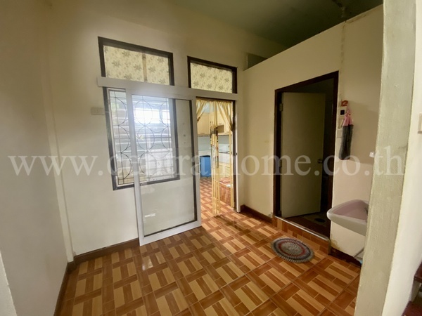 ทาวเฮ้าส์ หมู่บ้าน อยู่เจริญ คลอง 2 ธัญบุรี