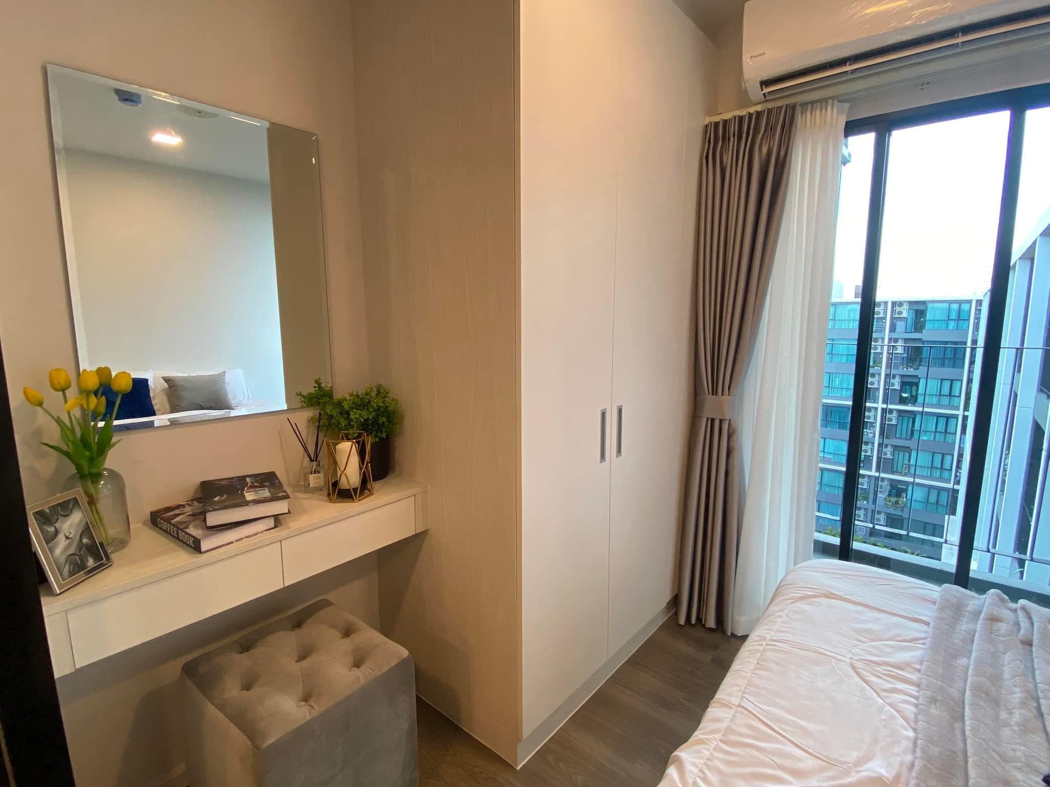 แอทโมซ แจ้งวัฒนะ (Atmoz Chaengwattana) เฟอร์นิเจอร์+เครื่องใช้ไฟฟ้า+พร้อมเข้าอยู่ 