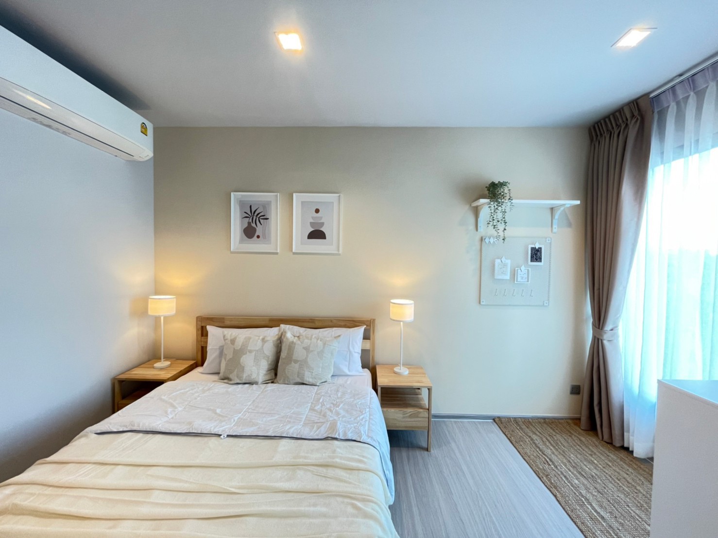 เช่า ไลฟ์ อโศก พระราม 9 (Condo Life Asoke - Rama 9) เฟอร์นิเจอร์ครบ + เครื่องใช้ไฟฟ้าครบ 