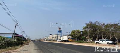 ที่สวย สร้าง โรงงาน 6.5 ไร่ หน้ากว้างอังกาล 105 ม. พร้อม การระบายน้ำลงคลองด้านหลังได้ทันที สาธารณูปโภคครบ สะดวกบนถนนสมุทรสาคร-โคกขาม (ถนนกิจมณี) - KK3967S