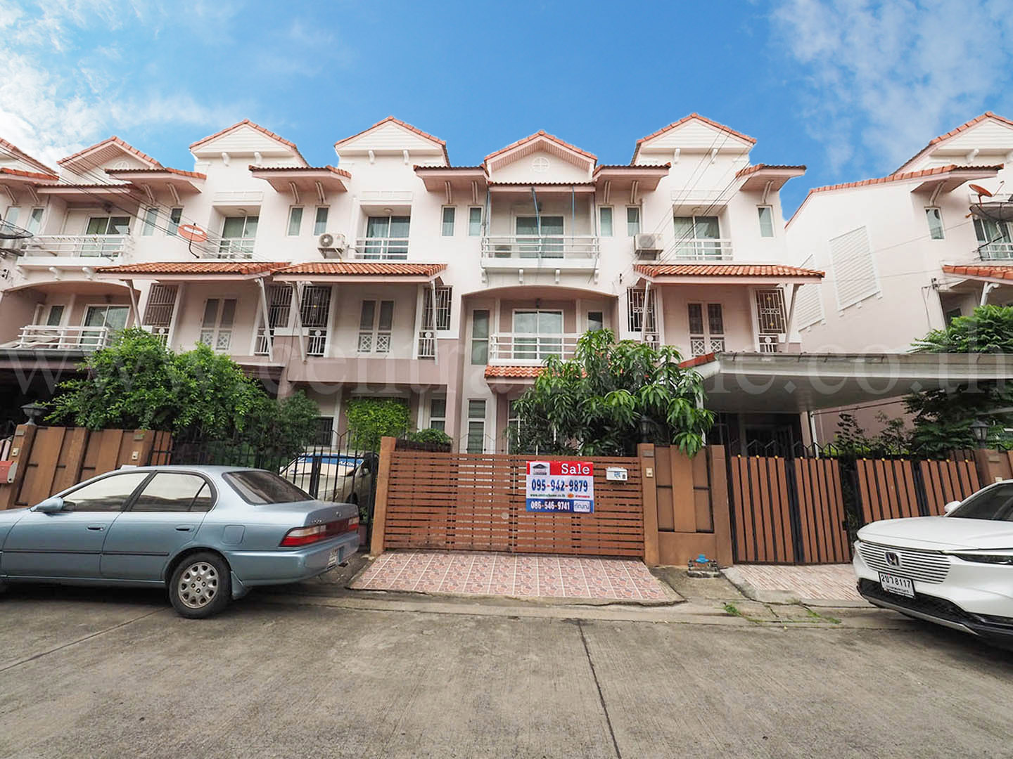 ทาวน์โฮม บ้านริมสวนตะวันใส ประชาอุทิศ 4 ดอนเมืองนเมือง