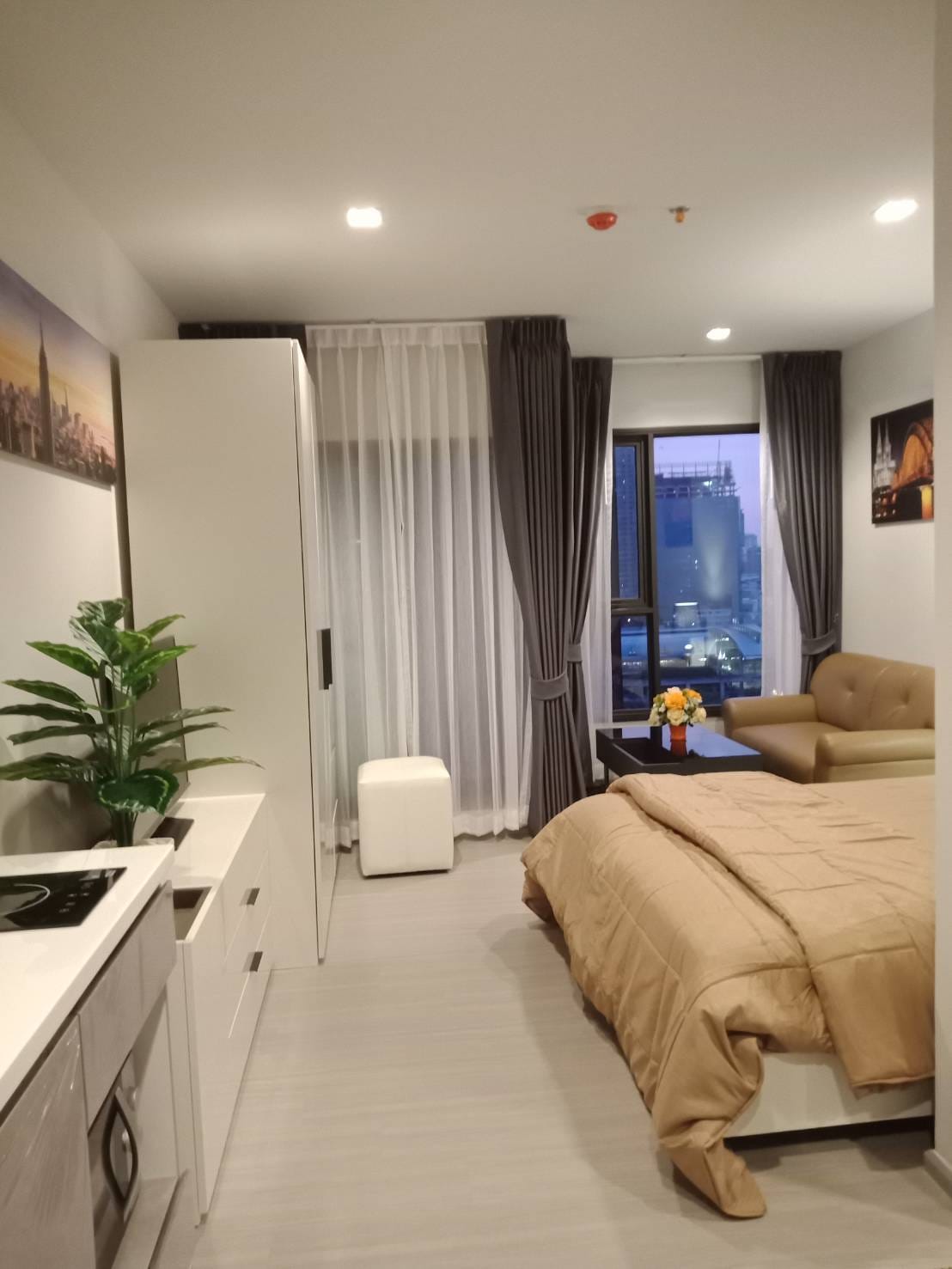 ไลฟ์ อโศก พระราม 9 (Condo Life Asoke - Rama 9)