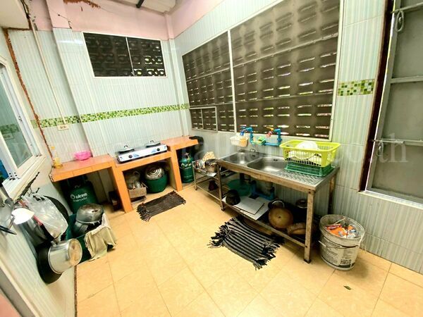 อาคารพาณิชย์ จอมทอง 14