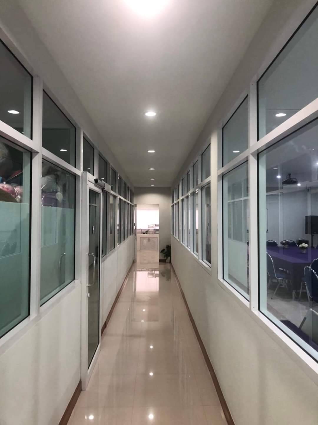 ขายอาคารสำนักงาน 3 ชั้น 2 คูหา ทำเลดี ติดถนน อำเภออุทัย จังหวัด  อยุธยา (เหมาะสำหรับทำกิจการ)