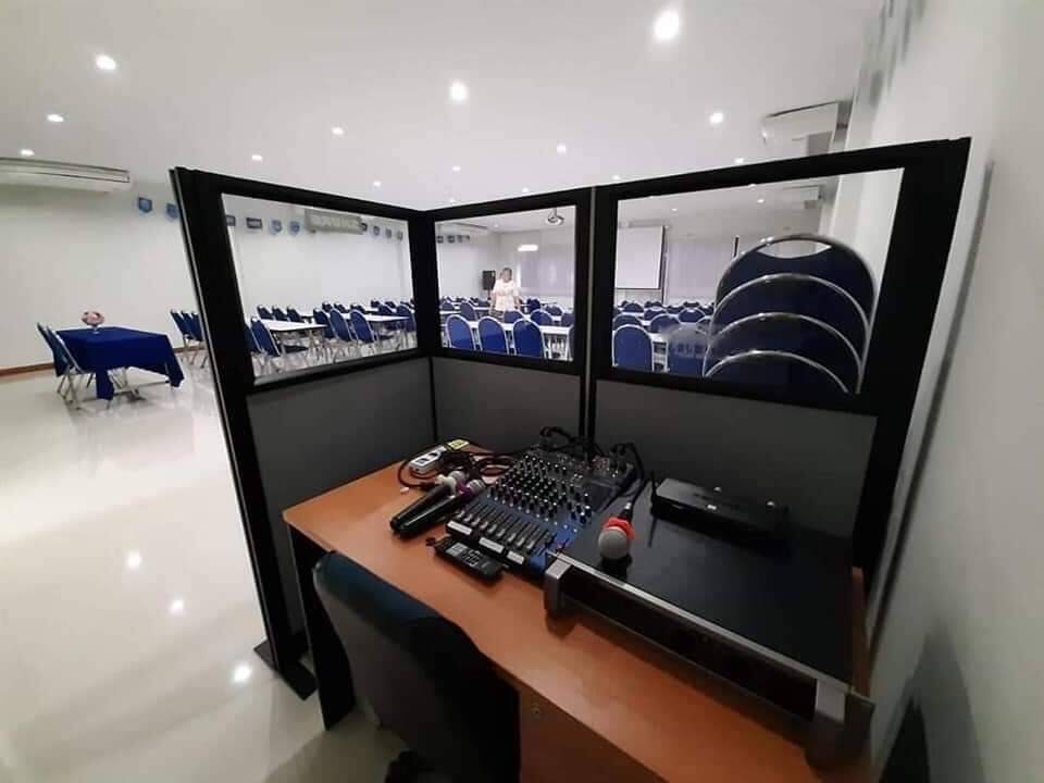 ขายอาคารสำนักงาน 3 ชั้น 2 คูหา ทำเลดี ติดถนน อำเภออุทัย จังหวัด  อยุธยา (เหมาะสำหรับทำกิจการ)