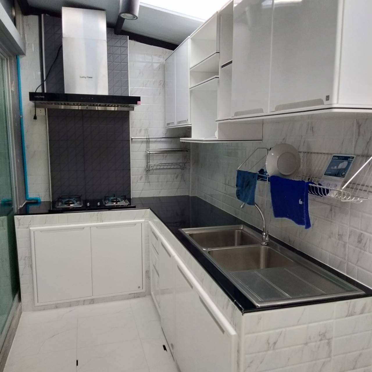 รับต่อเติมบ้านและงานอื่นๆ11 กันสาดหน้าบ้าน โรงจอดรถ ห้องน้ำ ห้องครัว เดินไฟ ตามเนื้อหาด้านล่าง งานเล็กงานน้อย-งานมาก ไปหมด559.......