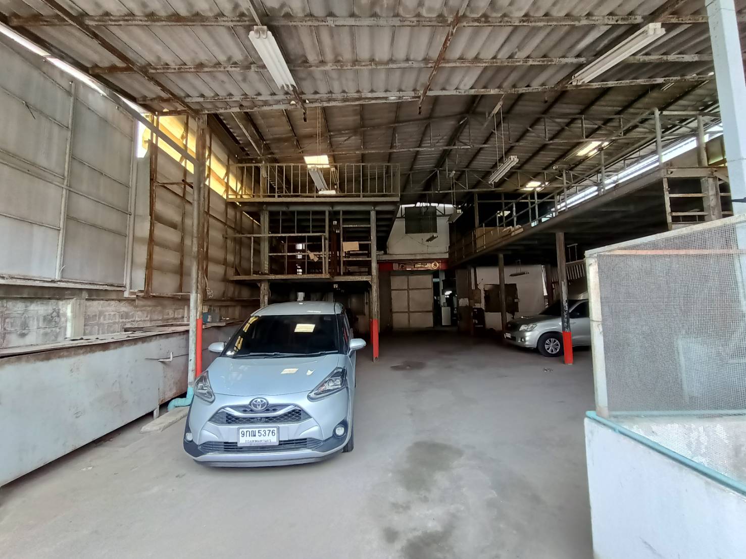 ขายโรงงาน พร้อมที่ดิน ถนนประชาอุทิศ33 สุขสวัสดิ์ 200 ตารางวา