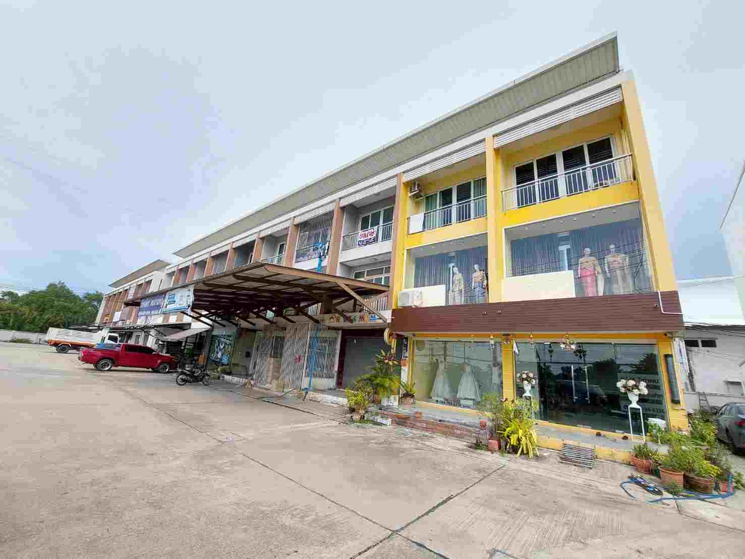 ขายอาคารพาณิชย์ 3 ชั้น สารินซิตี้ ติดถนน ค้าขายได้ มีที่จอดรถ มหาชัย สมุทรสาคร