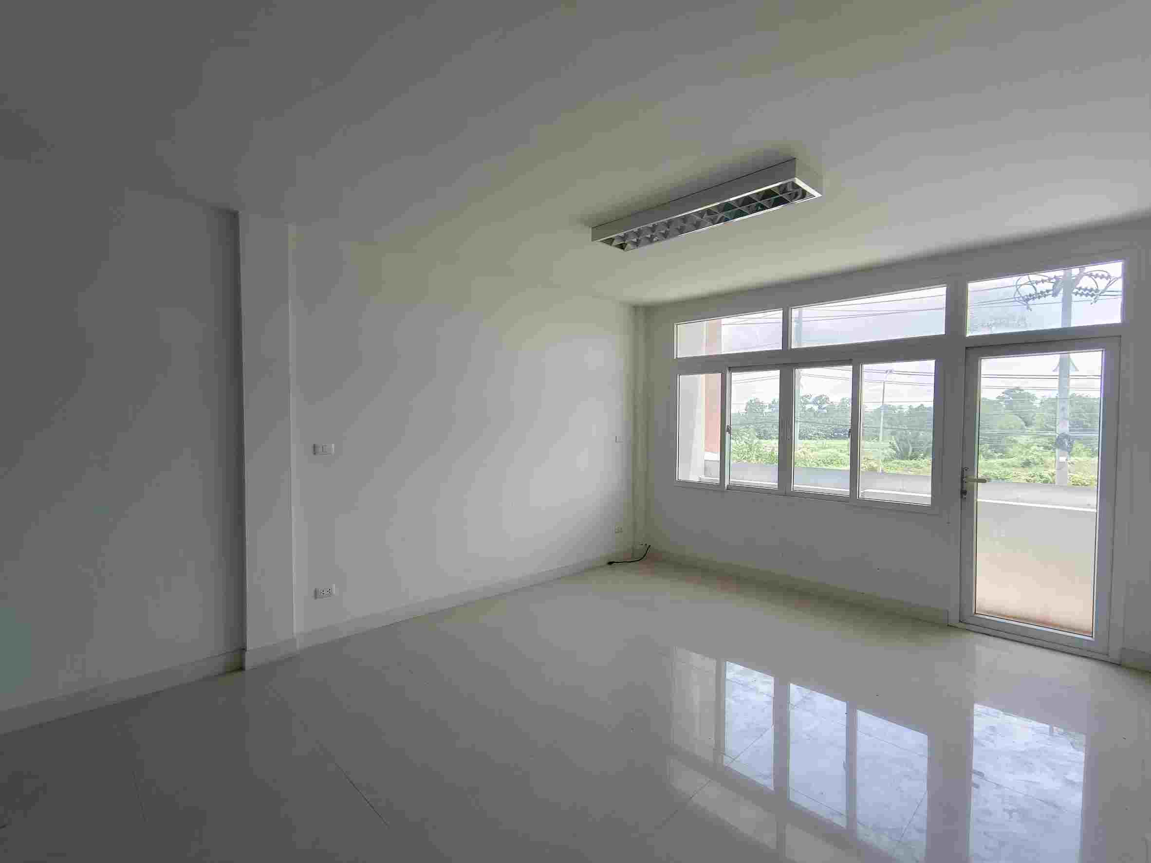 ขายอาคารพาณิชย์ 3 ชั้น สารินซิตี้ ติดถนน ค้าขายได้ มีที่จอดรถ มหาชัย สมุทรสาคร