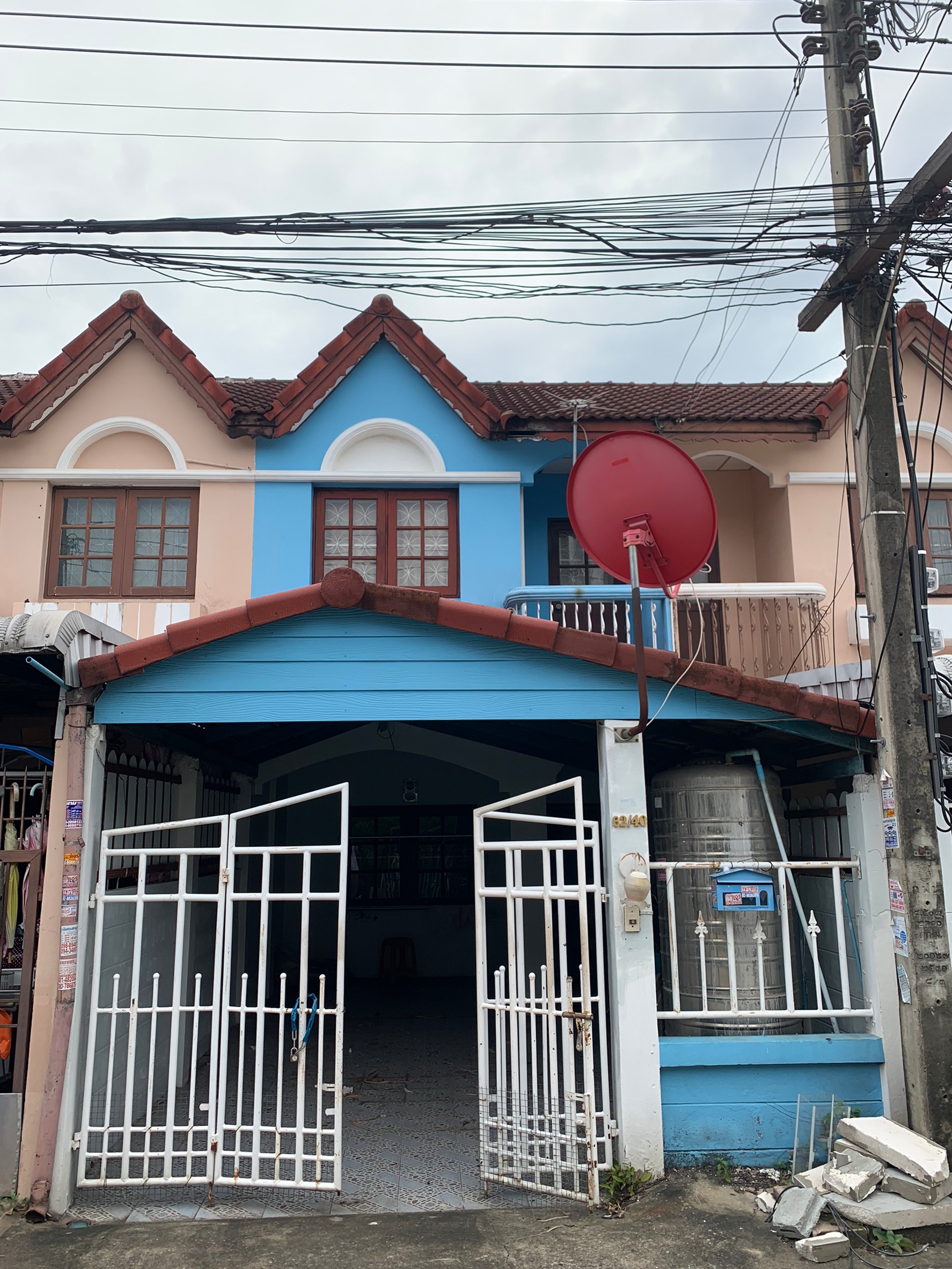 ขายบ้านทาวน์เฮ้าส์ หมู่บ้านธนากร2 ใกล้รถไฟฟ้า ใกล้ทางด่วน 29 ตร.ว 