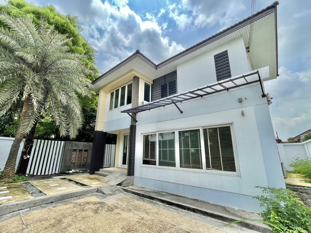 ขายบ้านเดี่ยวหมู่บ้านธารารมณ์ รามคำแหง150   สภาพมือ1 เกรดA  ในราคามือ 2