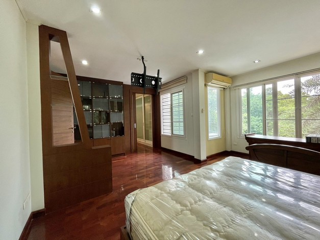 ขายบ้านเดี่ยวหมู่บ้านธารารมณ์ รามคำแหง150   สภาพมือ1 เกรดA  ในราคามือ 2