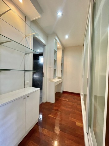 ขายบ้านเดี่ยวหมู่บ้านธารารมณ์ รามคำแหง150   สภาพมือ1 เกรดA  ในราคามือ 2