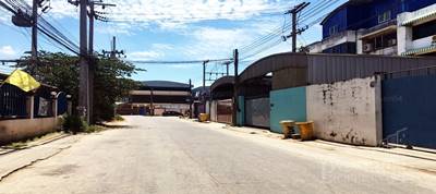 ลดพิเศษ โรงงานผลิตเม็ดพลาสติก 141 วา ทำได้ถูกกฎหมาย พร้อมใบอนุญาต รง.4 วางของหนักได้มาก พื้นรับโหลด 3 ตัน/ตรม. ใกล้ ถ.เอกชัย และ เศรษฐกิจ - KK3125S