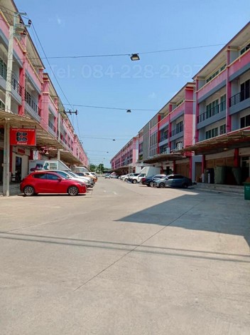 ขายด่วนอาคารพาณิชย์ 4 ชั้นโครงการสำเพ็ง2 อาคารหลังริมสุด ติดคลอง พร้อมโกดังด้านข้าง ทำเลดี 