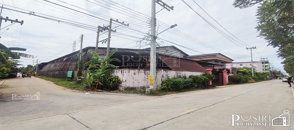 โรงงาน 2,080 สีม่วง ติดถนนสองด้าน พร้อมเครนรับหนัก 5 ตัน 2 ตัว พื้นรับ 3 ตัน / ตร.ม.