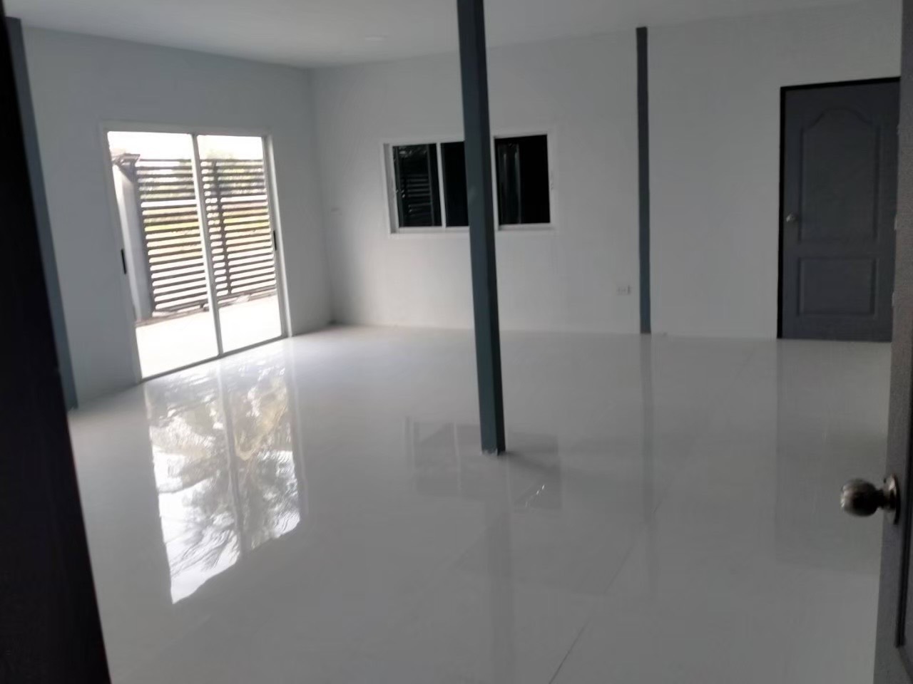 โกดัง-โรงงาน ขาย+ให้เช่า ติดถนนมอเตอร์เวย์หมายเลข9