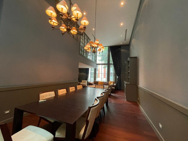 ขายด่วน หมู่บ้านกลางกรุง-ทองหล่อ ทาวโฮม 4 ชั้น ราคาดีที่สุดในโครงการ 