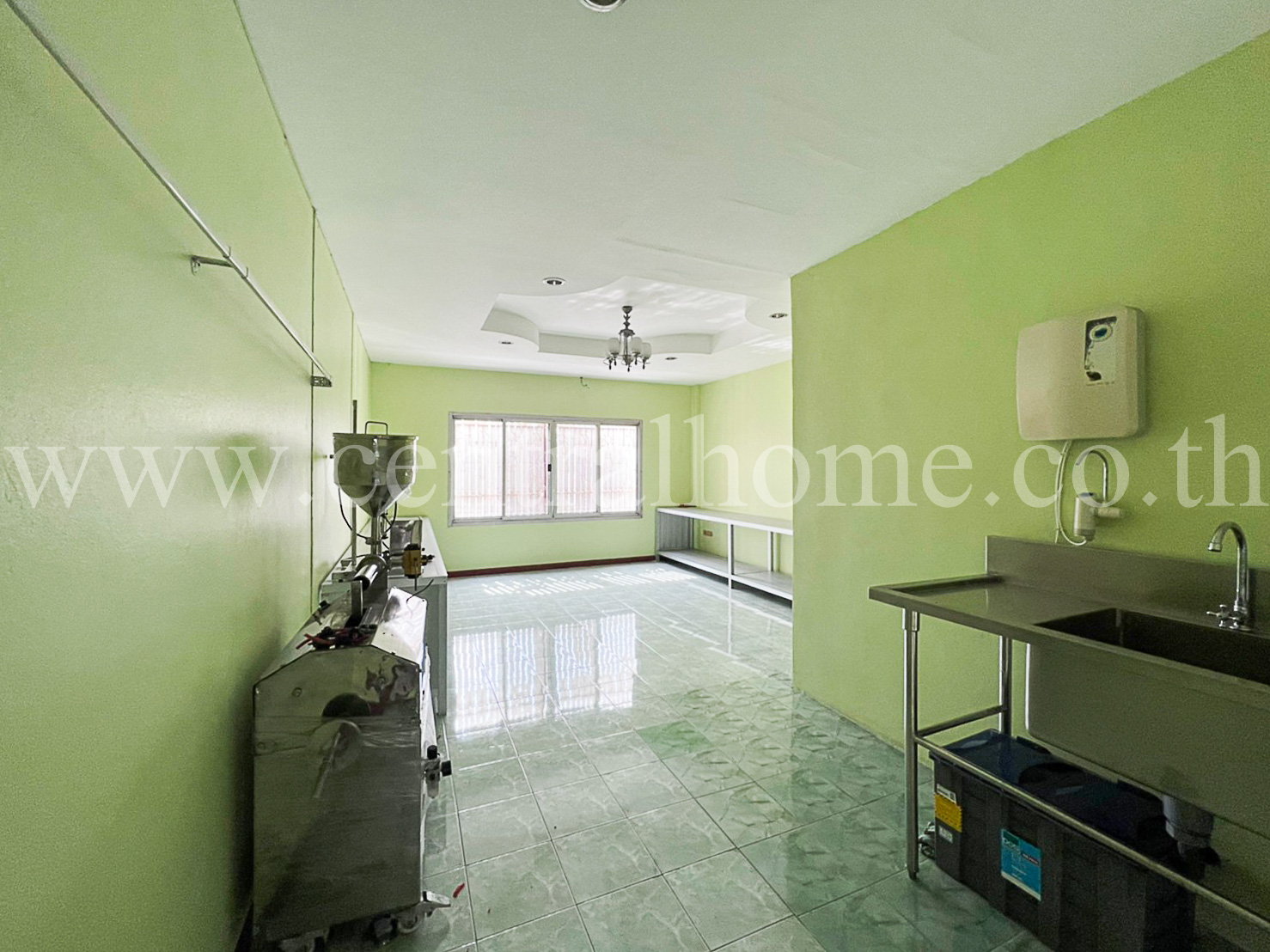 อาคารพาณิชย์ เลี่ยงเมืองนนทบุรี ติดถนน