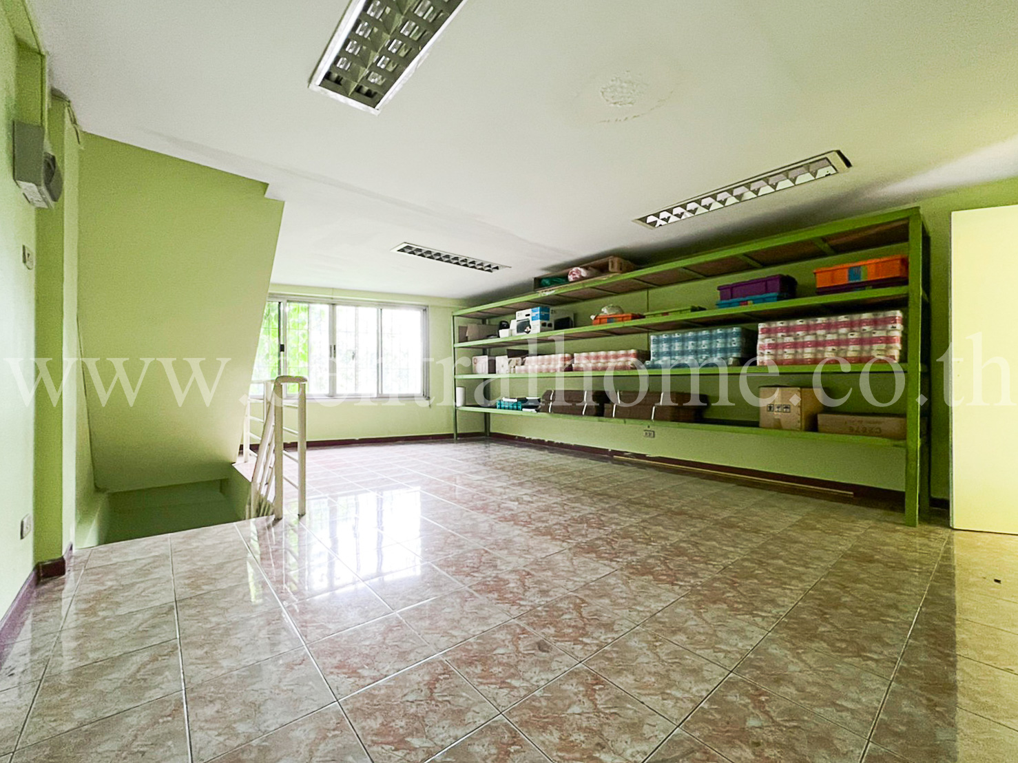 อาคารพาณิชย์ เลี่ยงเมืองนนทบุรี ติดถนน