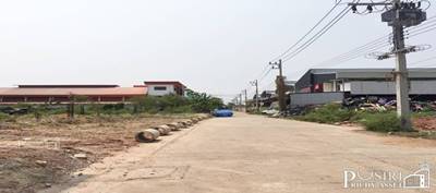 ขายโรงงาน สไตล์โมเดิร์น 1 ไร่ เงียบสงบอยู่หลังสุดท้าย บรรยากาศดี ด้านข้างติดคลองพร้อมเขื่อนและรั้วคอนกรีต เดินทางสะดวกใกล้ทั้ง ถ.เศรษฐกิจ และ สายใยรัก - KK3241S