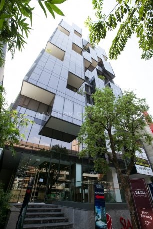 ให้เช่า พื้นที่ออฟฟิศ ใกล้ BTS อารีย์ พื้นที่   78   ตรม  ห้องน้ำในตัว 2 ห้อง ราคา    50,000  บาท/เดือน พื้นที่กั้นห้องสำหรับเป็นห้องประชุม/ห้องผู้บริหาร ห้องน้ำในตัว 2 ห้อง