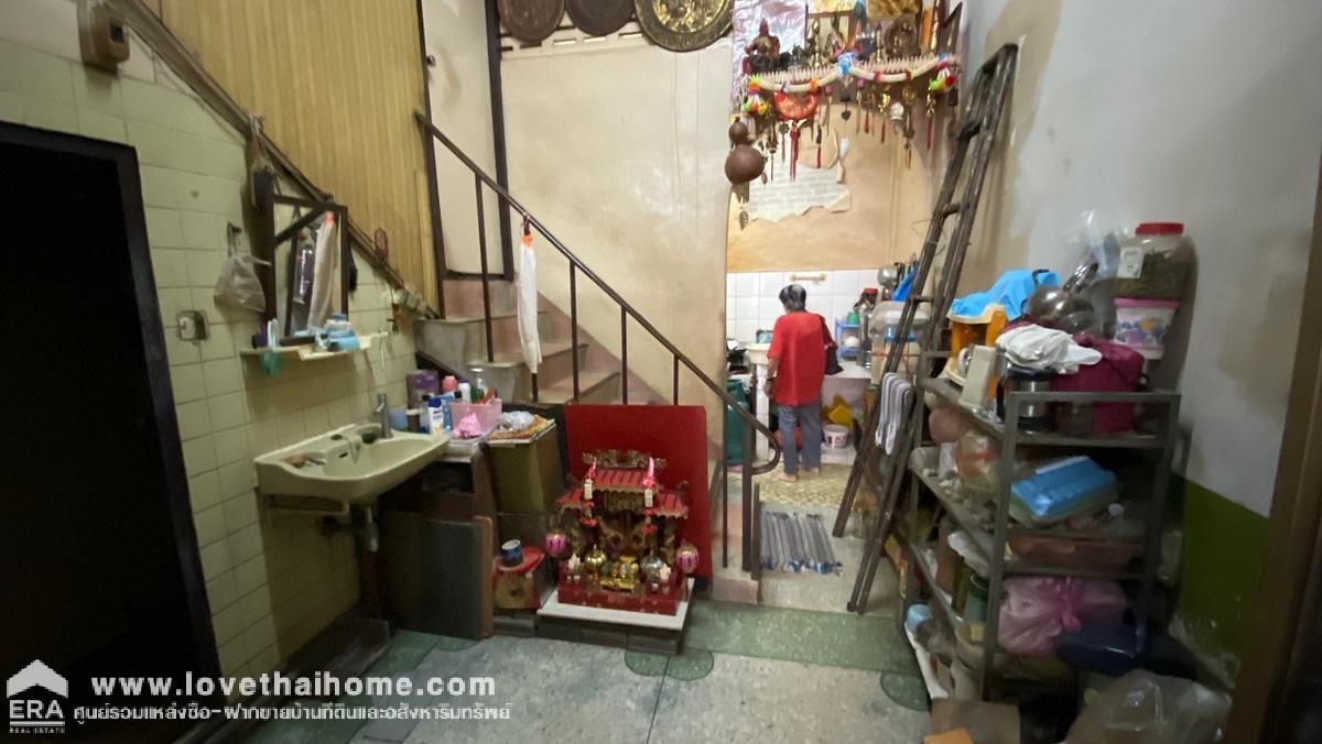 ขายตึกแถว ย่านอโศก ดินแดง ใกล้สี่แยกพระราม 9 พื้นที่ 13 ตรว. รับประกันเลยว่าขายถูกสุดในย่านนี้แล้ว