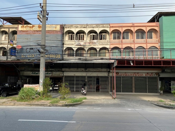 อาคารพาณิชย์ ติดถนน กาญจนาภิเษก