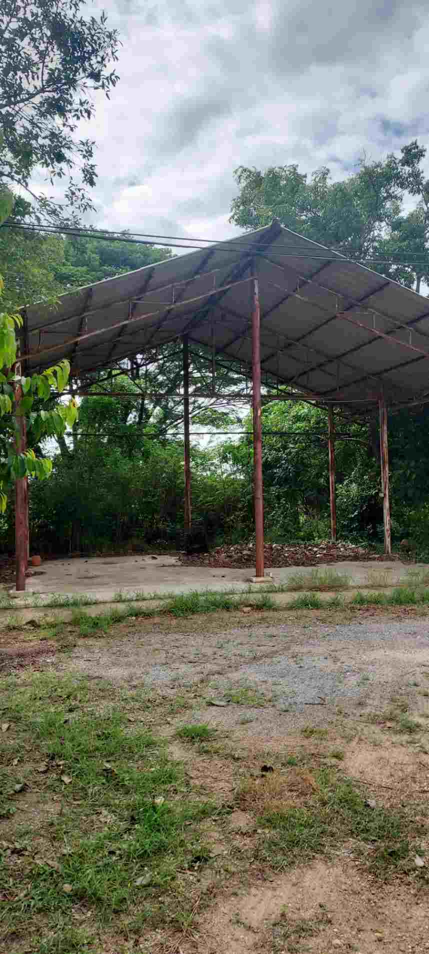 ขายที่ดิน พร้อมสิ่งปลูกสร้าง ทำเลดี ใกล้วัดโพธิ์เงิน อำเภออู่ทอง จังหวัด สุพรรณบุรี