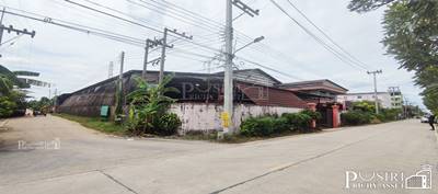 ราคาพิเศษ ให้เช่าโรงงาน 2,080 สีม่วง ติดถนนสองด้าน พร้อมเครนรับหนัก 5 ตัน 2 ตัว พื้นรับ 3 ตัน / ตร.ม. ใกล้ถนนเศรษฐกิจเพียง 700 ม. - KK5172S