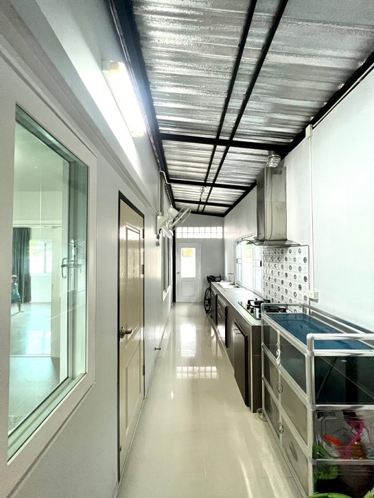 ขายบ้านพร้อมเฟอร์ ต่อเติมหน้าบ้าน-หลังบ้านครบ ของแถม 13 รายการ