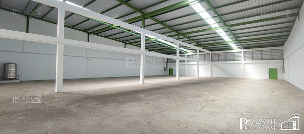 โกดังใหม่ให้เช่า ติดถนนกาญจนา ราคาถูกพิเศษ ขนาดเริ่ม 411 - 822 ตร.ม. เดินทางสะดวก ขนส่งง่าย - kk5092s