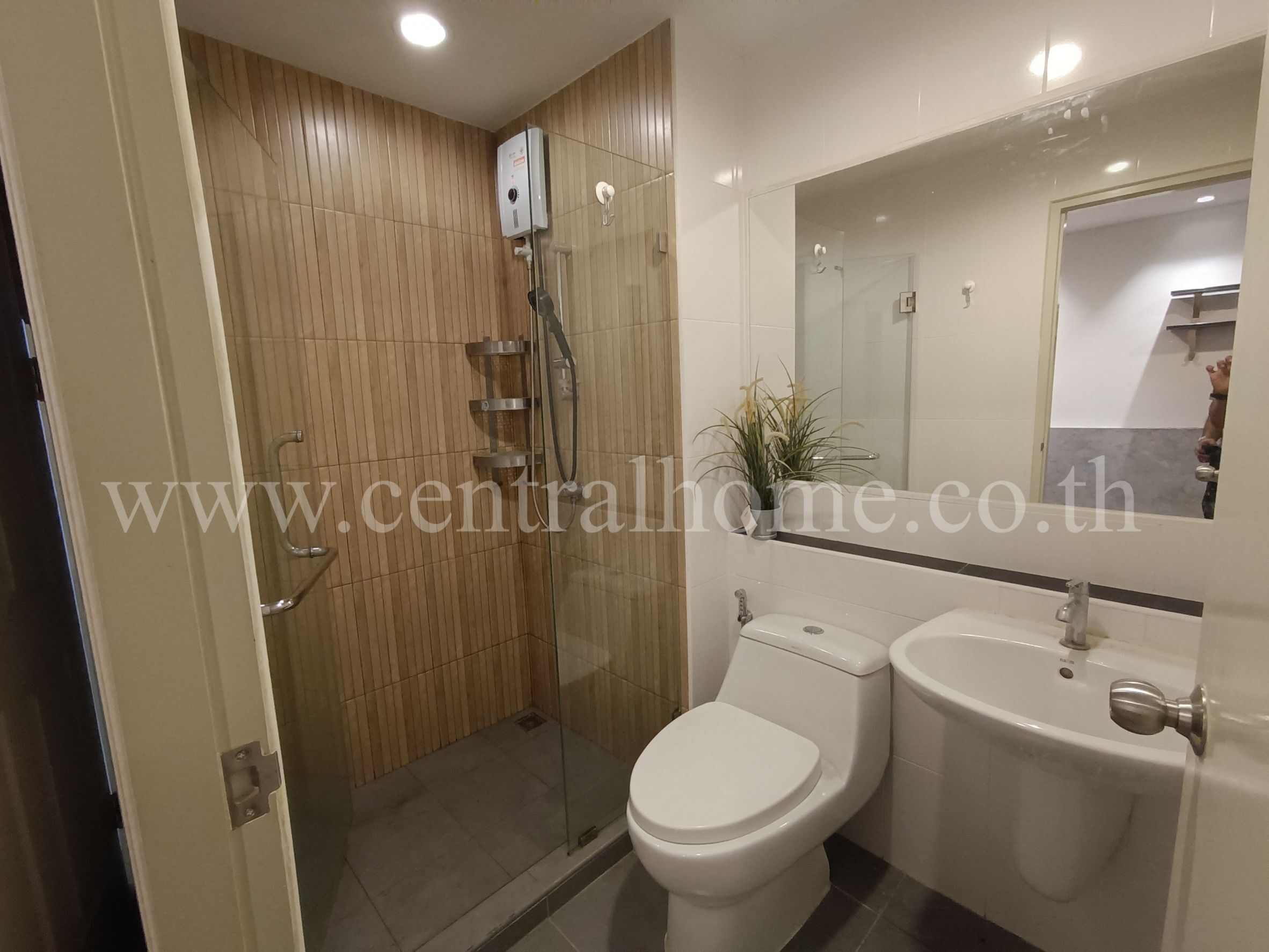 You 3 Condo @ Yak Kaset ( ยู ทรี คอนโด @ แยกเกษตร )
