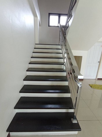 ขายบ้านเดี่ยว 2 ชั้น หมู่บ้านหอมสวัสดิ์ ทำเลดี  อ.เมือง จ.จันทบุรี