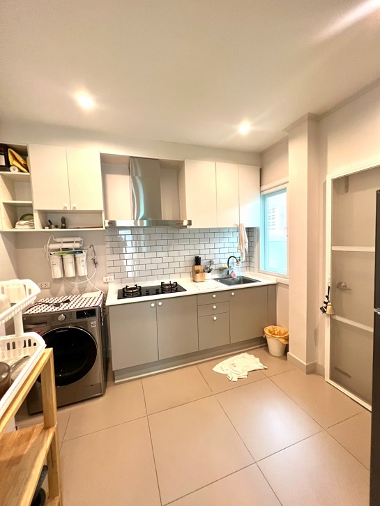 ขายบ้านสวย สไตล์มินิมอล พร้อมเฟอร์ ต่อเติมหน้าบ้านแล้ว ของแถม 13 รายการ