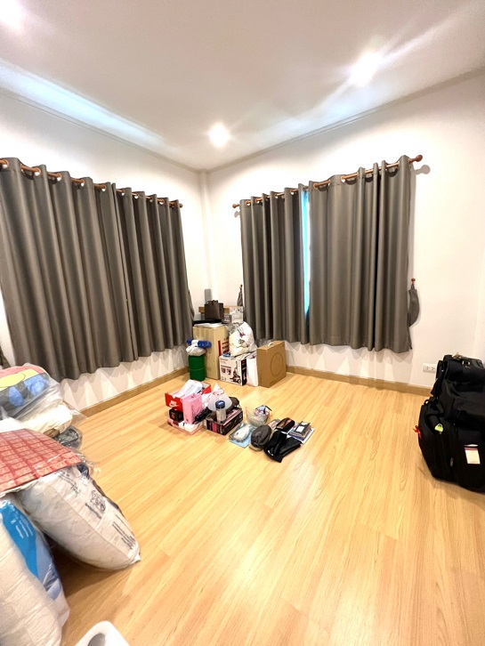 ขายบ้านสวย สไตล์มินิมอล พร้อมเฟอร์ ต่อเติมหน้าบ้านแล้ว ของแถม 13 รายการ