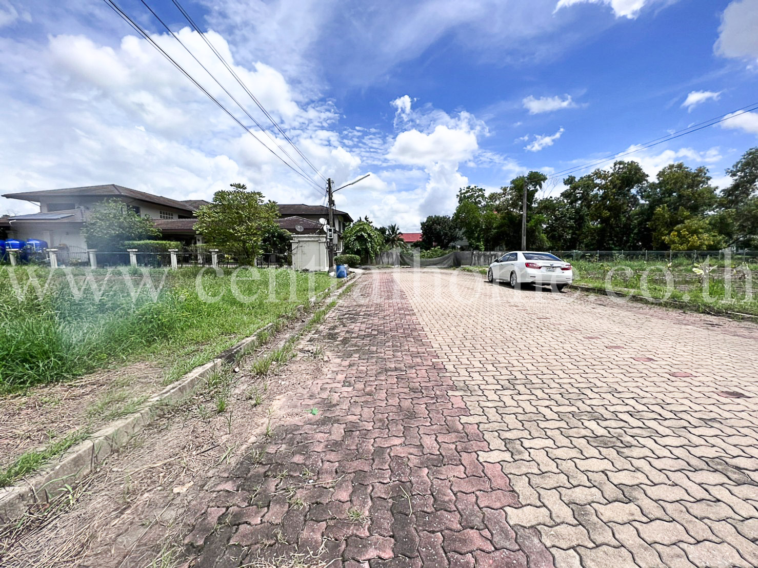 ที่ดิน ม.สวนเอก เลคปาร์ค ถ.ลําลูกกา ( คลองหนึ่ง )