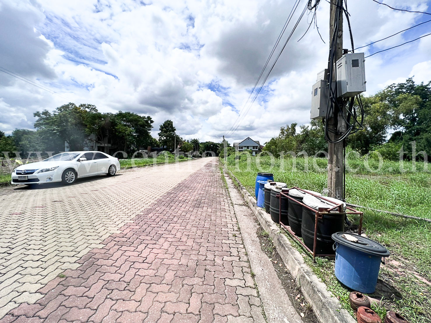 ที่ดิน ม.สวนเอก เลคปาร์ค ถ.ลําลูกกา ( คลองหนึ่ง )