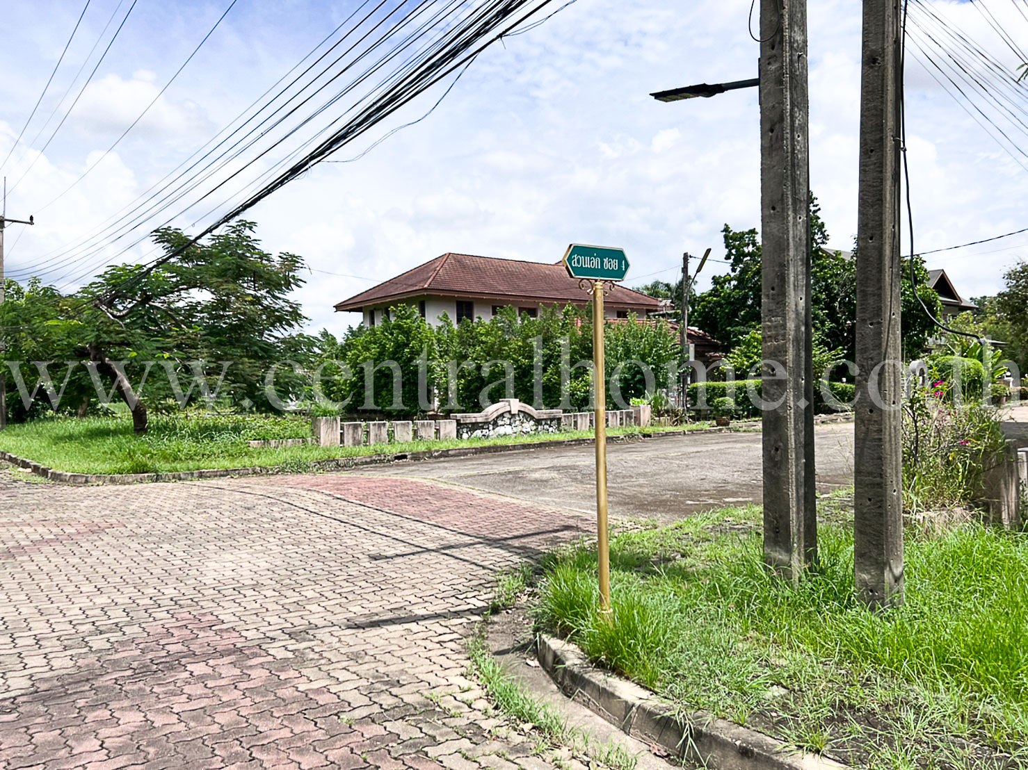 ที่ดิน ม.สวนเอก เลคปาร์ค ถ.ลําลูกกา ( คลองหนึ่ง )