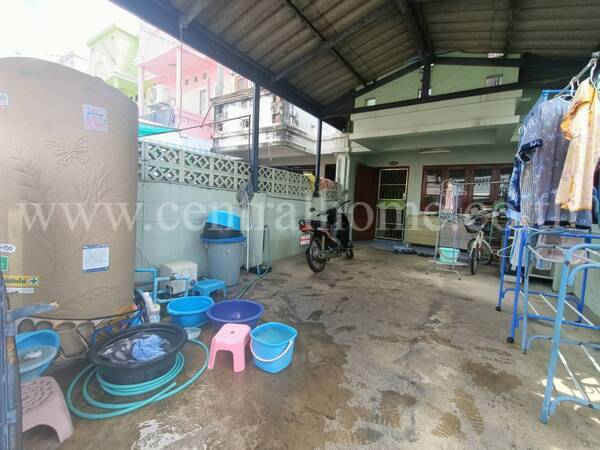 ทาวน์เฮ้าส์ หมู่บ้าน สราสินีวิลล์ พหลโยธิน 62