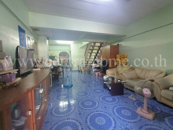 ทาวน์เฮ้าส์ หมู่บ้าน สราสินีวิลล์ พหลโยธิน 62