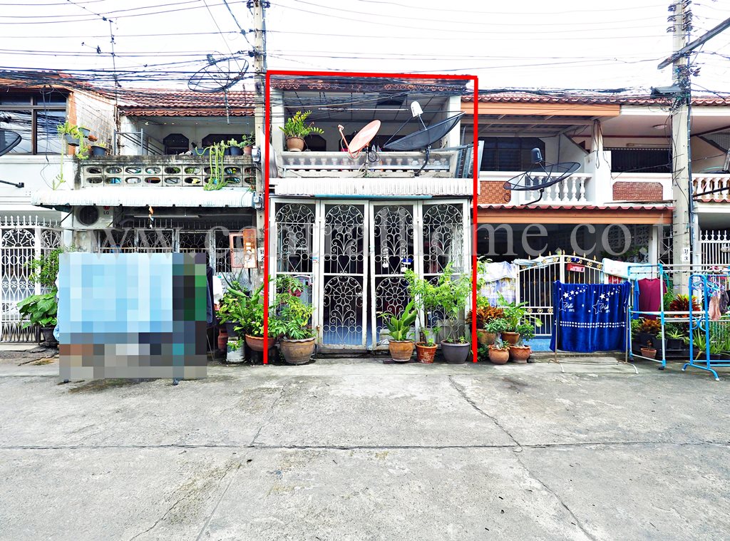 ทาวน์เฮ้าส์ ซอย เรวดี 57 ทำเลต้นซอย ใกล้ตลาด ราคาถูก