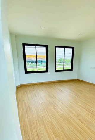 ขายอาคารตกแต่งสไตล์Modern Loft  ติดถนน ทำเลดี เจ้าของขายเอง อำเภอสันกำแพง จังหวัดเชียงใหม่ 